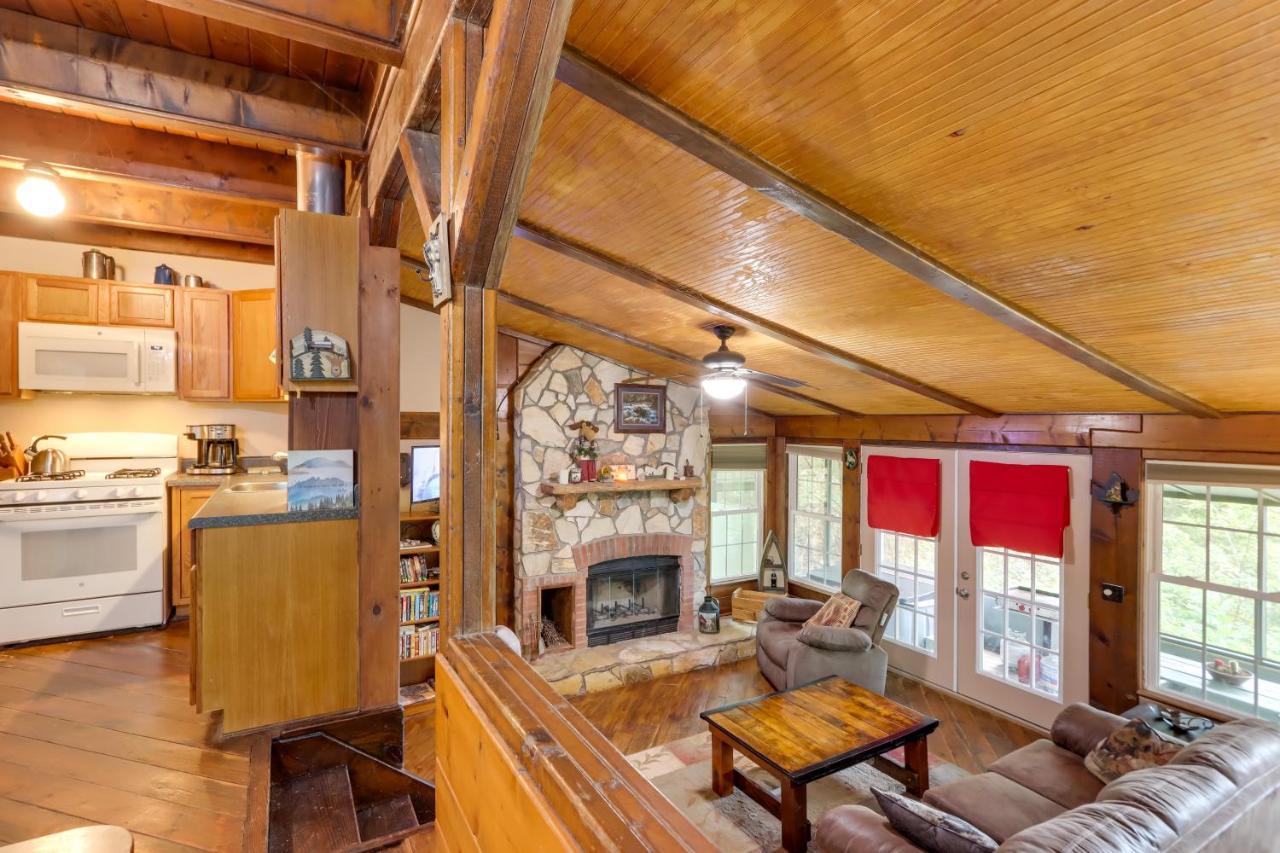 Mountaintop Ellijay Cabin With Private Hot Tub Экстерьер фото